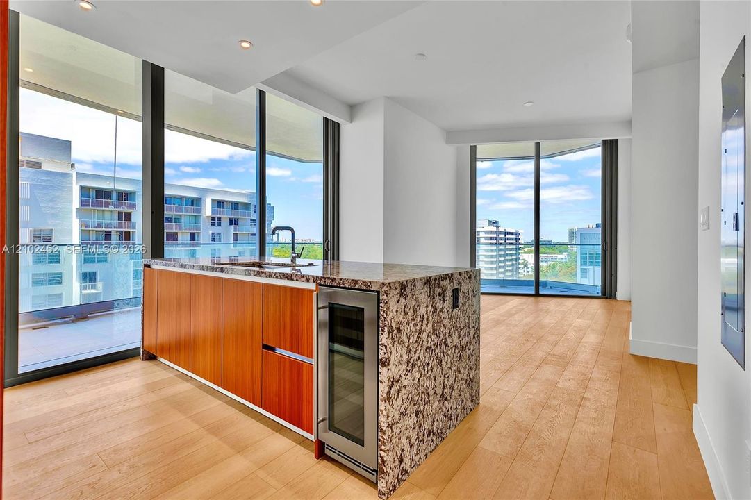В аренду: $9,500 (2 спален, 2 ванн, 1583 Квадратных фут)