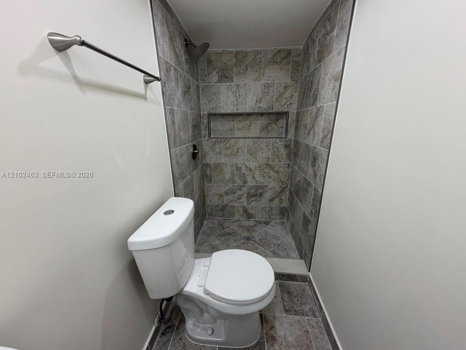 For Rent: $1,500 (0 beds, 1 baths, 400 Square Feet)