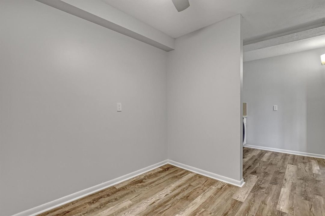 3650 Whitehall #201 (16)