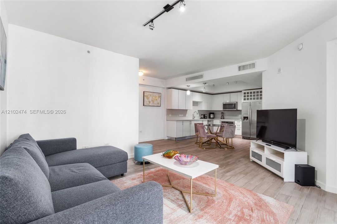 En Renta: $3,350 (1 camas, 1 baños, 760 Pies cuadrados)