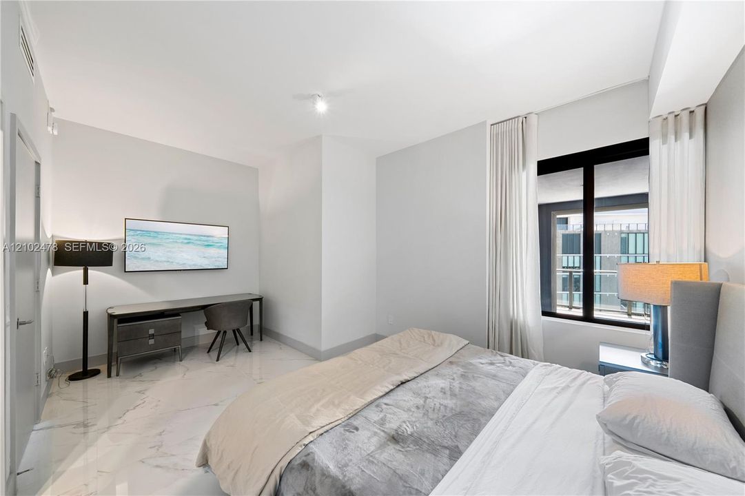 For Sale: $3,899,000 (3 beds, 4 baths, 2664 Square Feet)