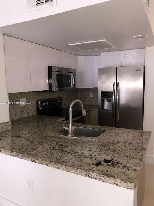 En Renta: $2,600 (2 camas, 2 baños, 859 Pies cuadrados)