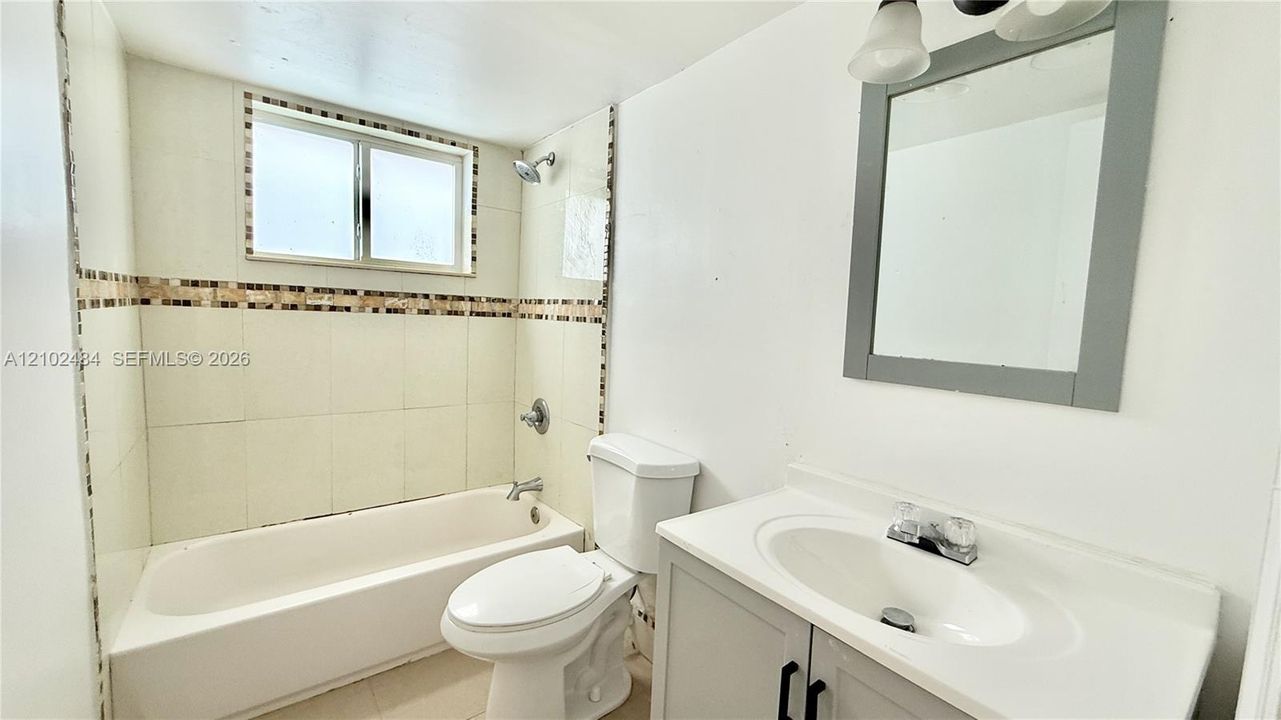 В аренду: $2,450 (3 спален, 2 ванн, 1195 Квадратных фут)
