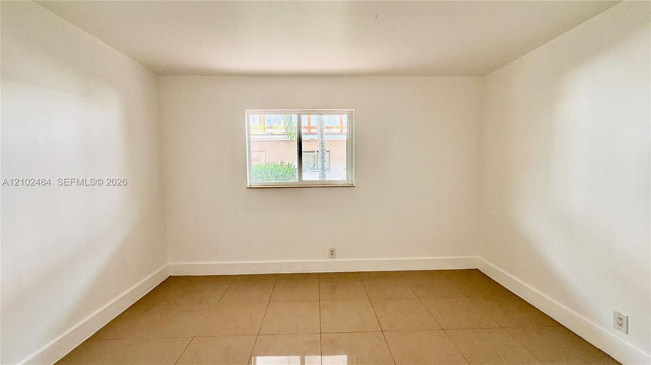 В аренду: $2,450 (3 спален, 2 ванн, 1195 Квадратных фут)