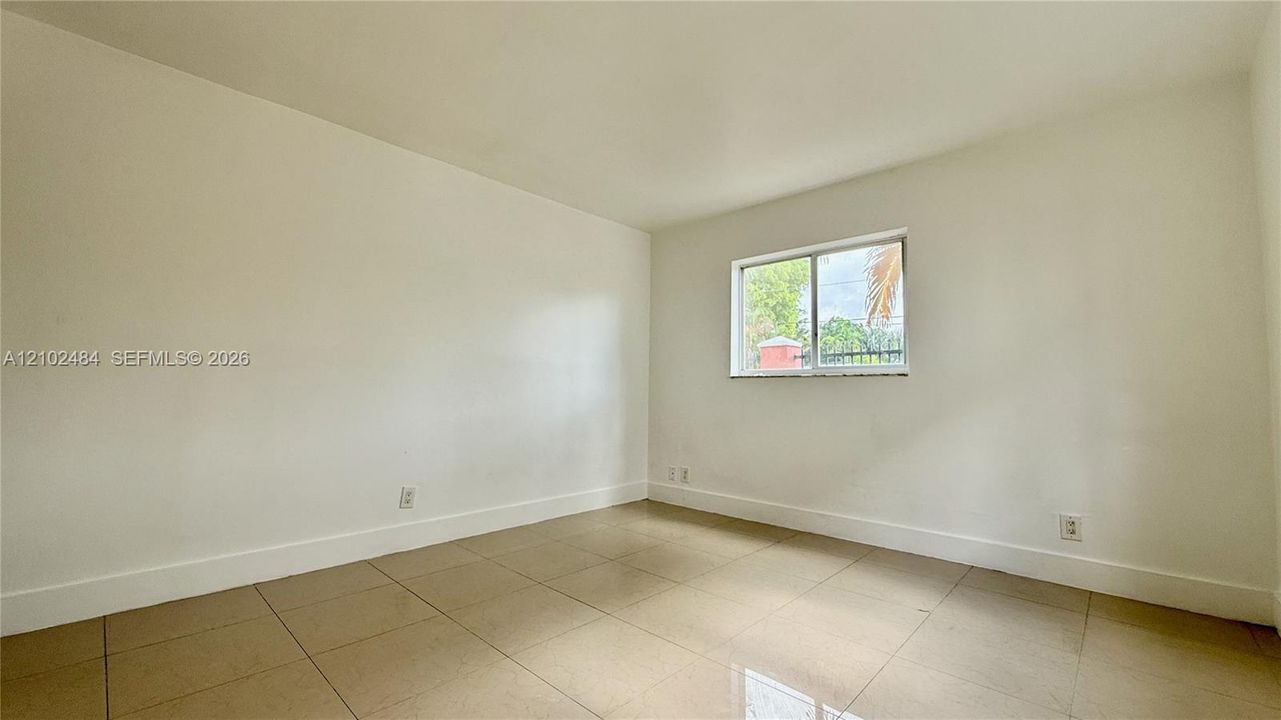 В аренду: $2,450 (3 спален, 2 ванн, 1195 Квадратных фут)