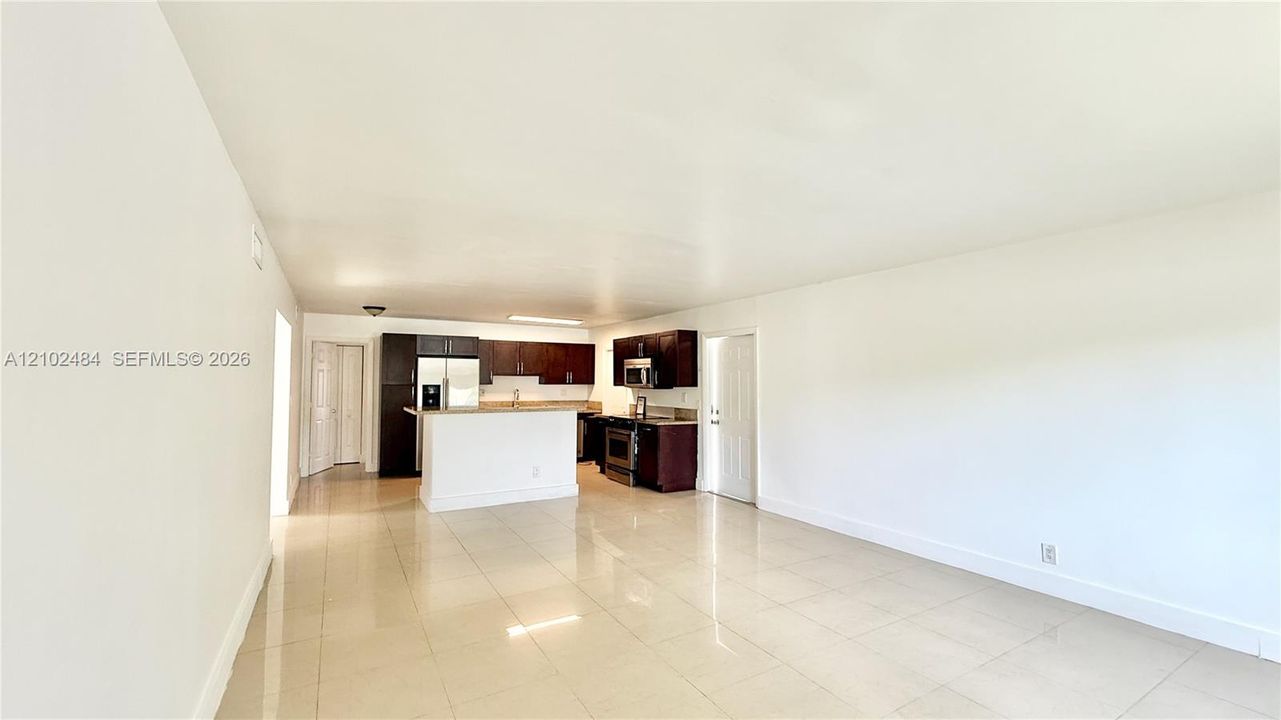 В аренду: $2,450 (3 спален, 2 ванн, 1195 Квадратных фут)