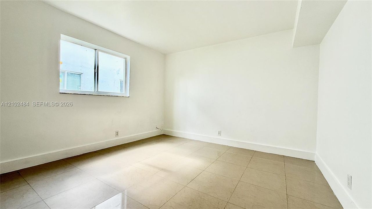 В аренду: $2,450 (3 спален, 2 ванн, 1195 Квадратных фут)