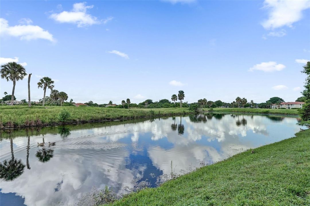 En Venta: $644,800 (4 camas, 2 baños, 2657 Pies cuadrados)