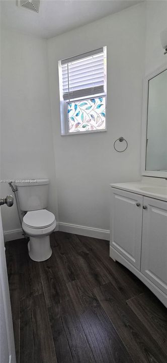 В аренду: $3,650 (3 спален, 2 ванн, 1726 Квадратных фут)