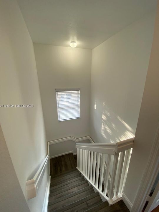 В аренду: $3,650 (3 спален, 2 ванн, 1726 Квадратных фут)