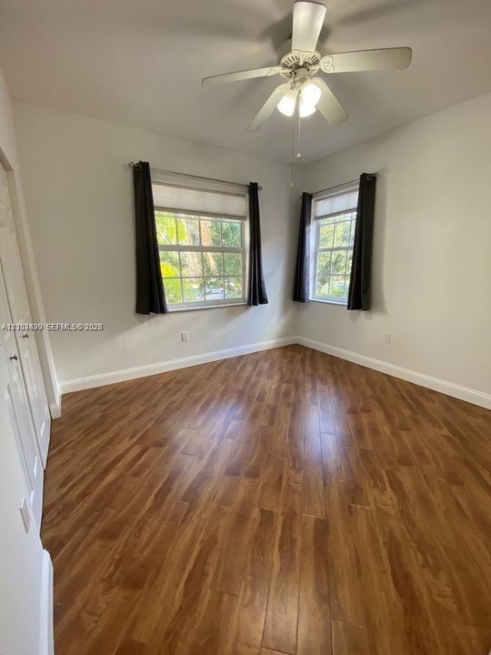 В аренду: $3,650 (3 спален, 2 ванн, 1726 Квадратных фут)