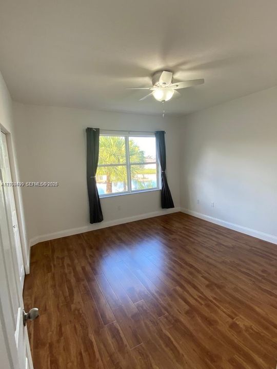 В аренду: $3,650 (3 спален, 2 ванн, 1726 Квадратных фут)