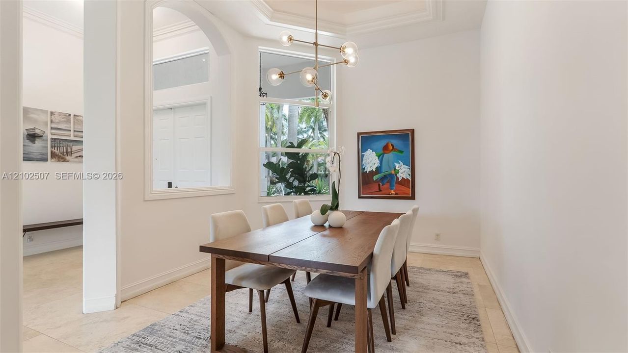 На продажу: $1,999,000 (5 спален, 4 ванн, 3919 Квадратных фут)