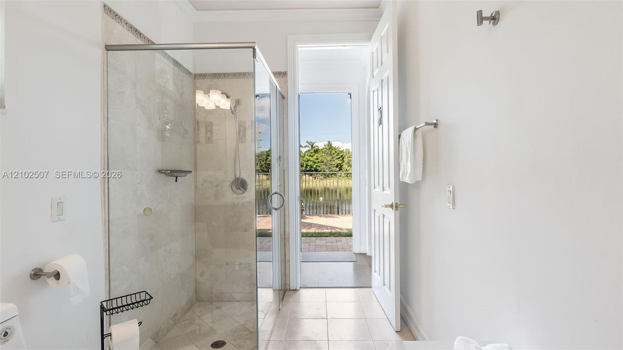 На продажу: $1,999,000 (5 спален, 4 ванн, 3919 Квадратных фут)