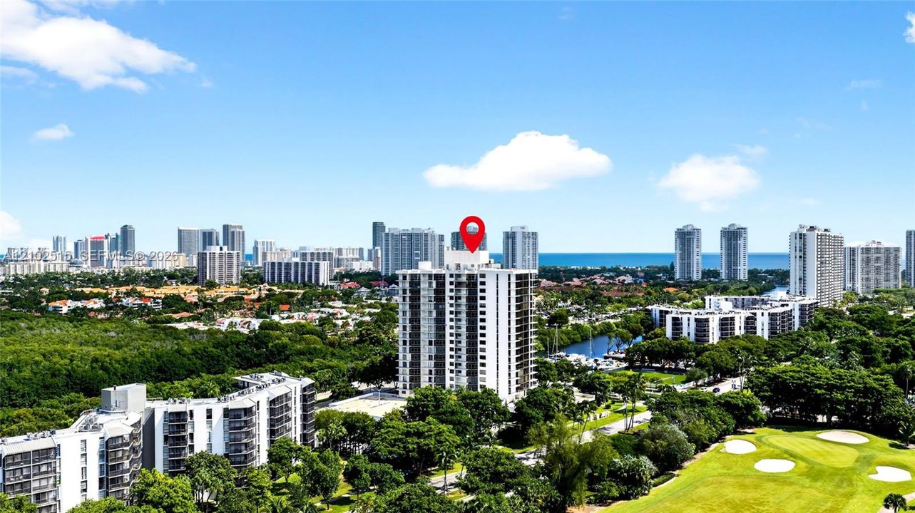 На продажу: $310,000 (2 спален, 2 ванн, 1308 Квадратных фут)
