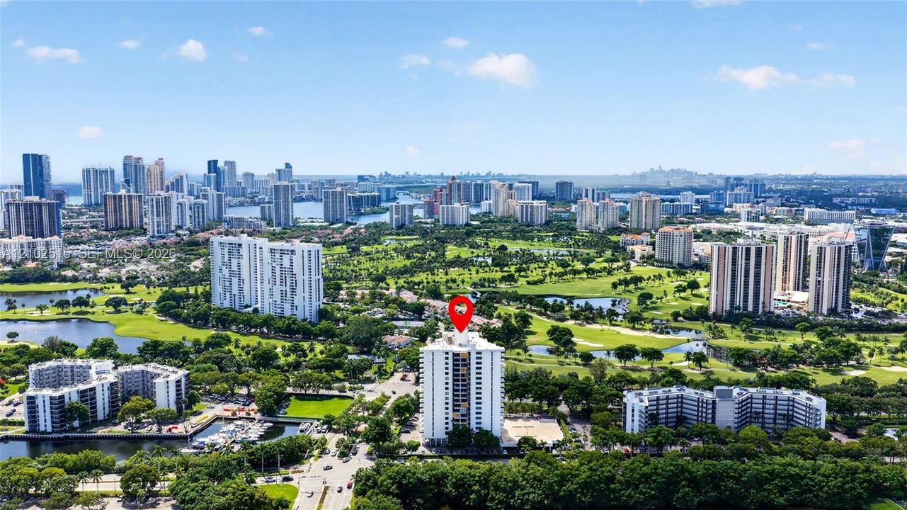 На продажу: $310,000 (2 спален, 2 ванн, 1308 Квадратных фут)