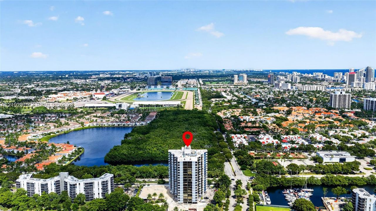 На продажу: $310,000 (2 спален, 2 ванн, 1308 Квадратных фут)