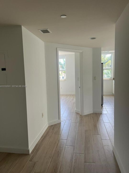 В аренду: $3,245 (2 спален, 2 ванн, 1245 Квадратных фут)