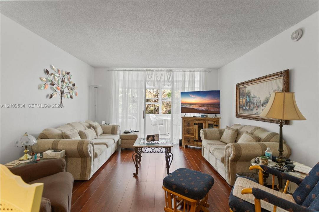 En Venta: $69,900 (1 camas, 1 baños, 705 Pies cuadrados)
