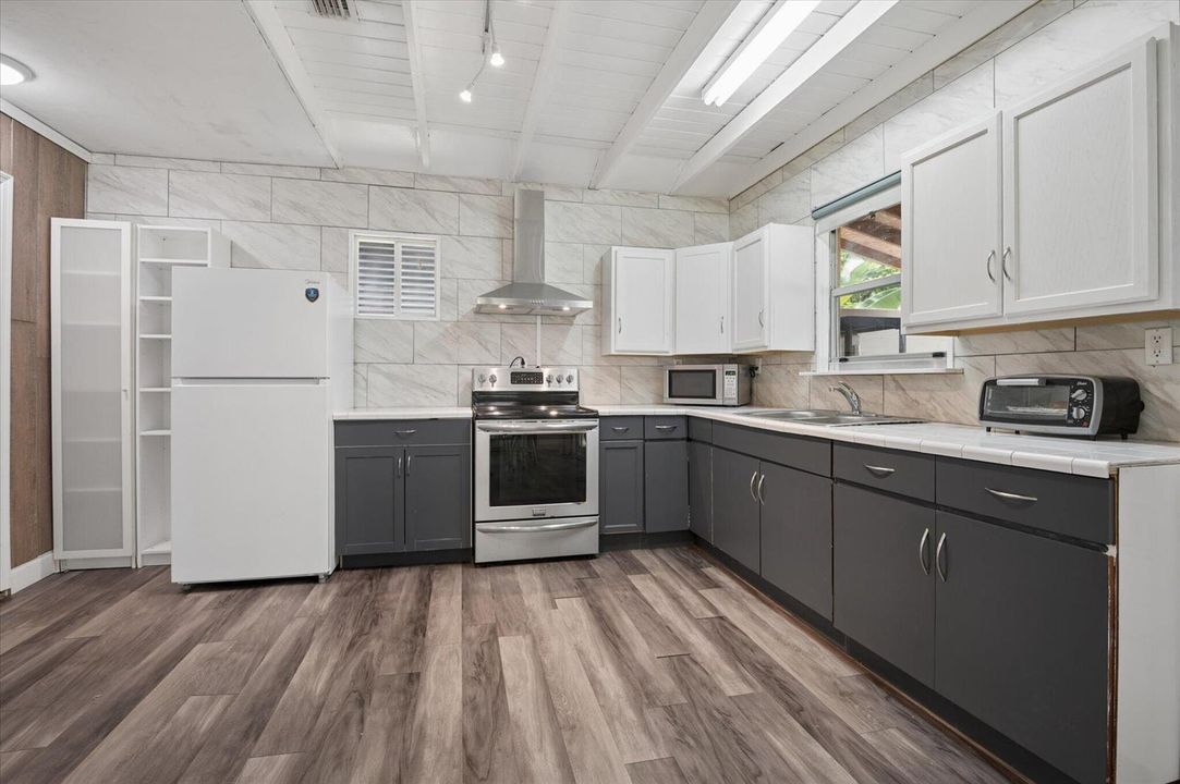 11-Puls-630 NW 6th Ave-11