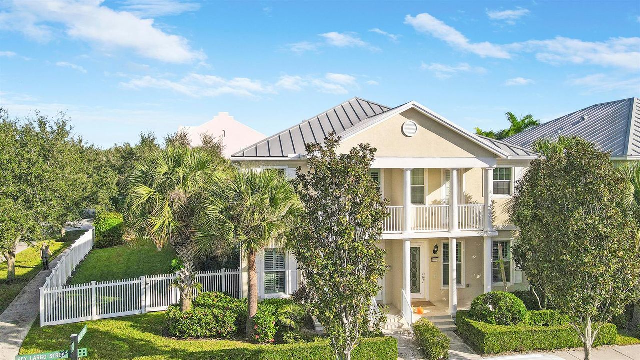 Oversized Fenced Yard