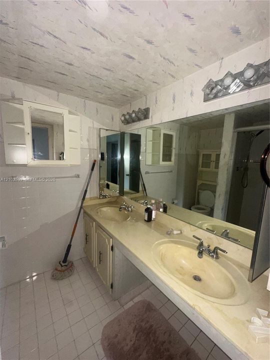 En Venta: $299,900 (3 camas, 2 baños, 1830 Pies cuadrados)