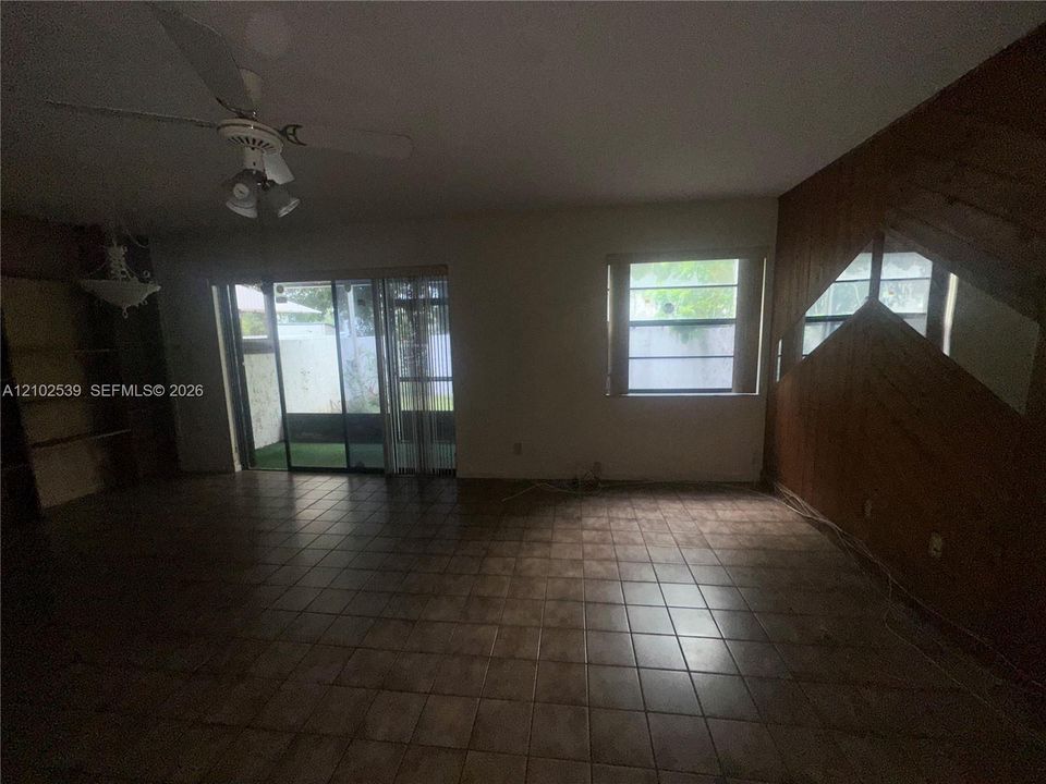En Venta: $299,900 (3 camas, 2 baños, 1830 Pies cuadrados)