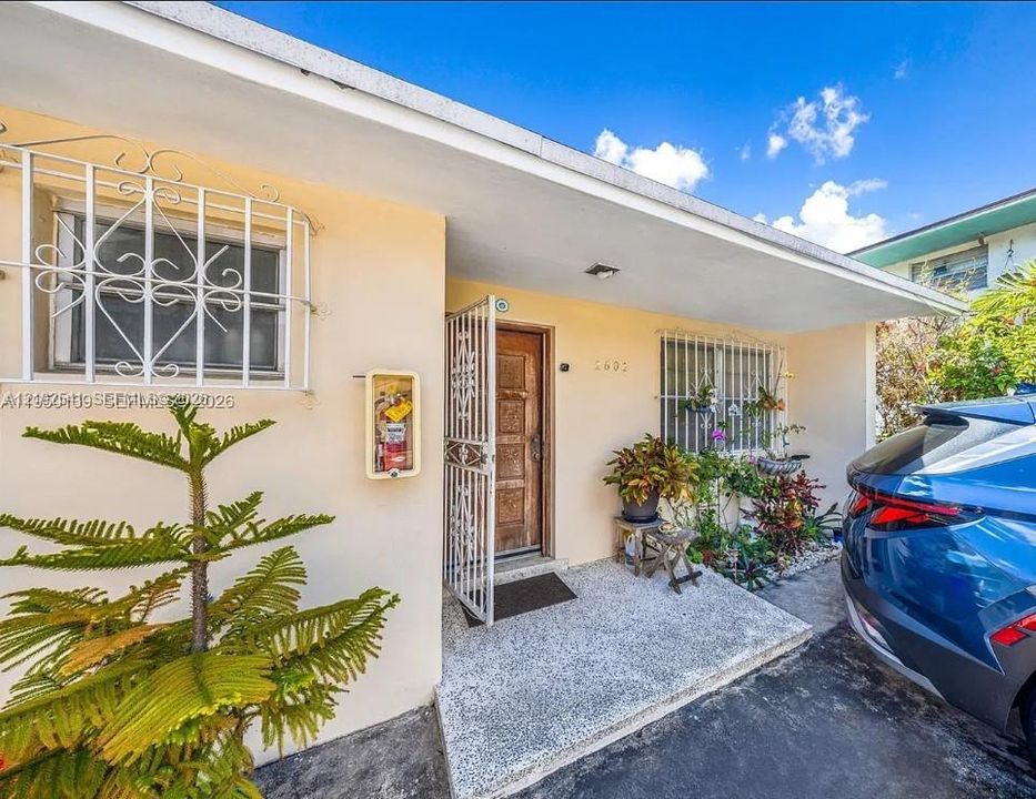 En Renta: $2,500 (2 camas, 2 baños, 1000 Pies cuadrados)