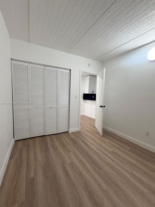 В аренду: $1,545 (1 спален, 1 ванн, 3296 Квадратных фут)