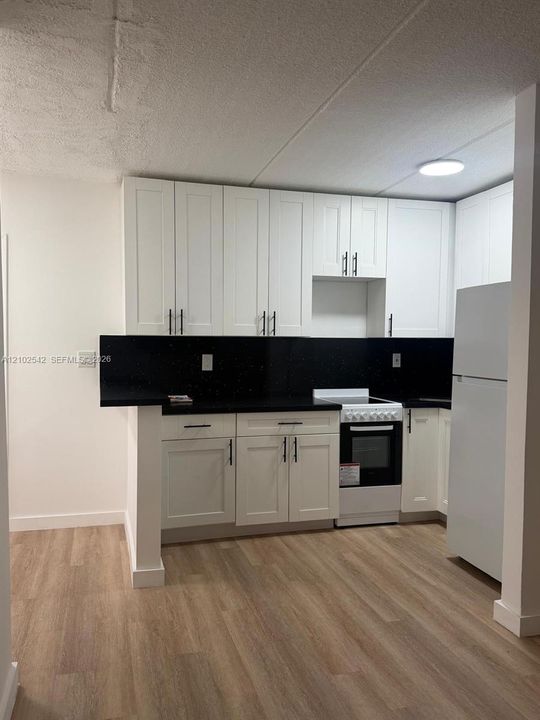В аренду: $1,545 (1 спален, 1 ванн, 3296 Квадратных фут)