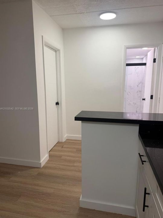 В аренду: $1,545 (1 спален, 1 ванн, 3296 Квадратных фут)