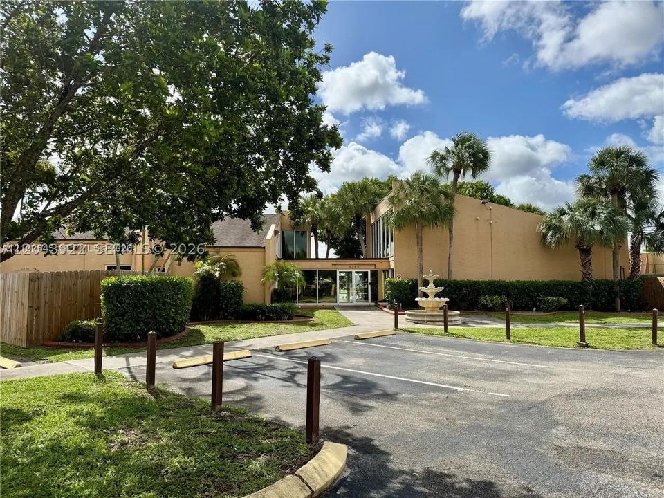 For Sale: $369,500 (3 beds, 2 baths, 1472 Square Feet)