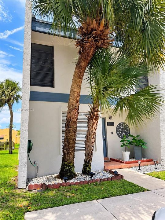 For Sale: $369,500 (3 beds, 2 baths, 1472 Square Feet)