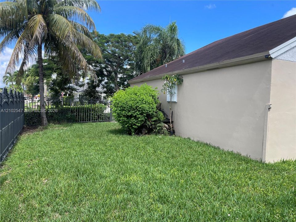 En Venta: $549,000 (3 camas, 2 baños, 1420 Pies cuadrados)