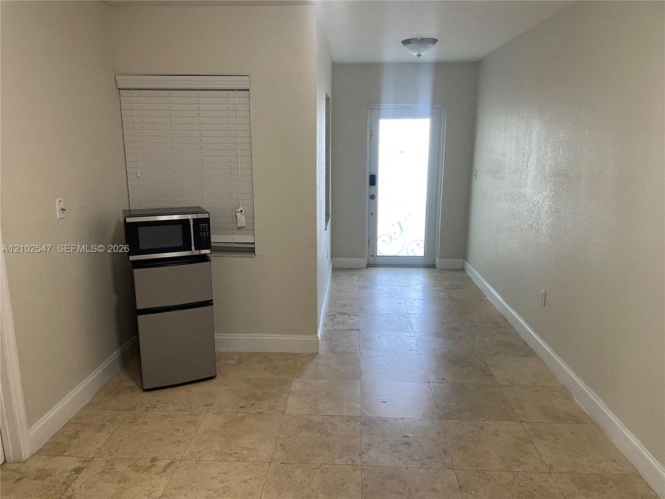 En Venta: $549,000 (3 camas, 2 baños, 1420 Pies cuadrados)