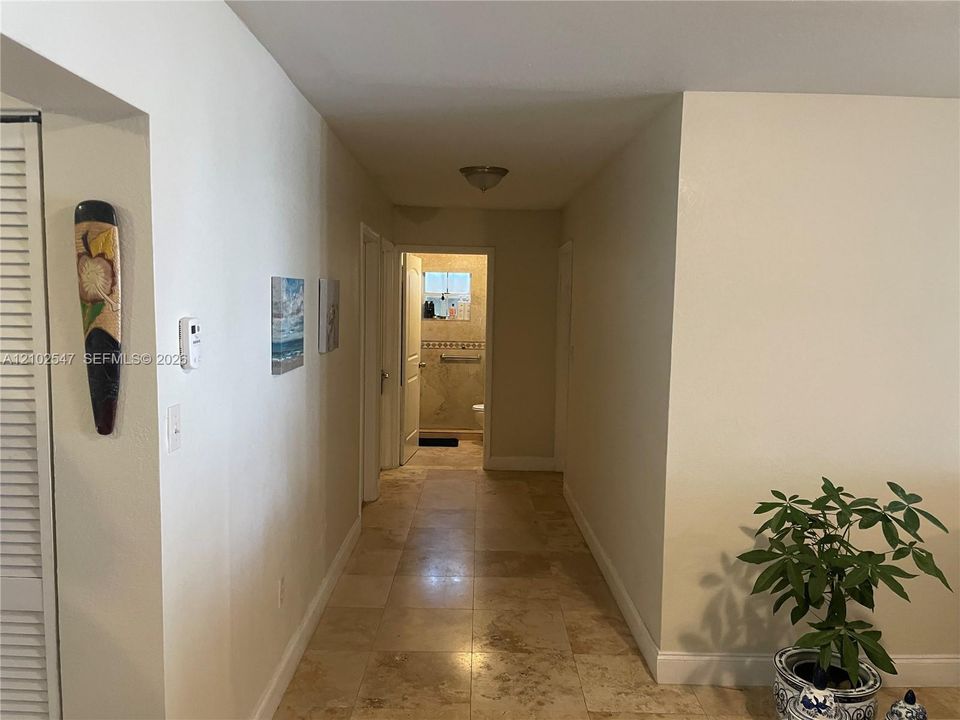 En Venta: $549,000 (3 camas, 2 baños, 1420 Pies cuadrados)