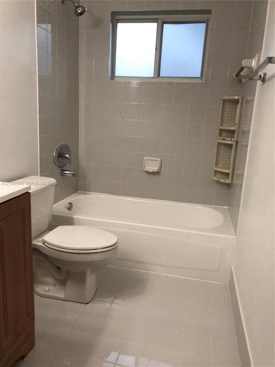 For Rent: $2,200 (2 beds, 2 baths, 800 Square Feet)