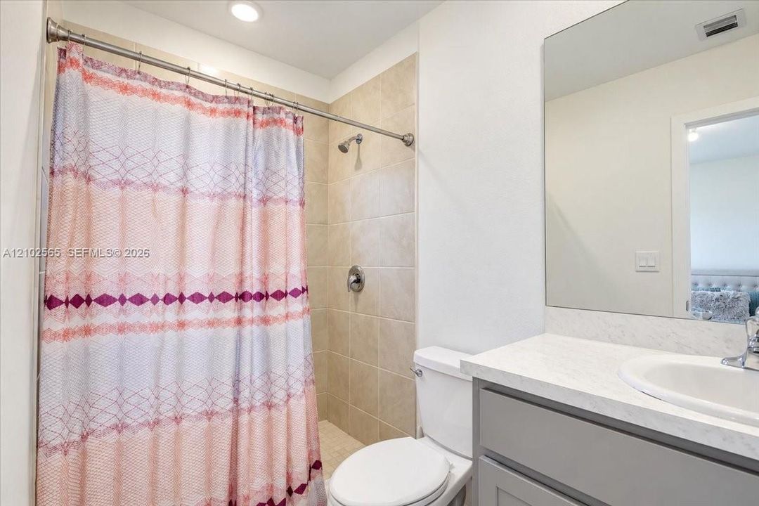 В аренду: $2,600 (3 спален, 2 ванн, 1433 Квадратных фут)