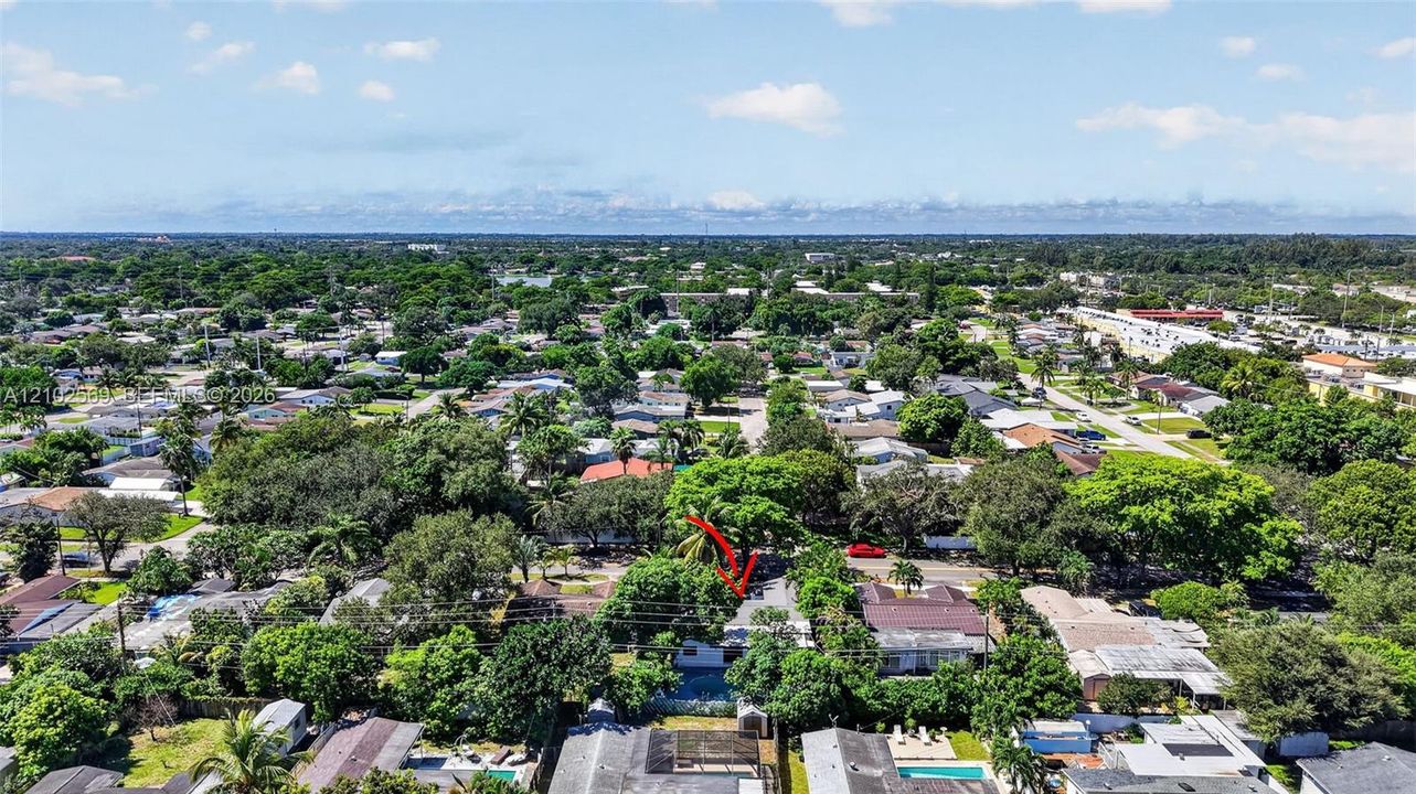 На продажу: $599,900 (4 спален, 2 ванн, 1334 Квадратных фут)