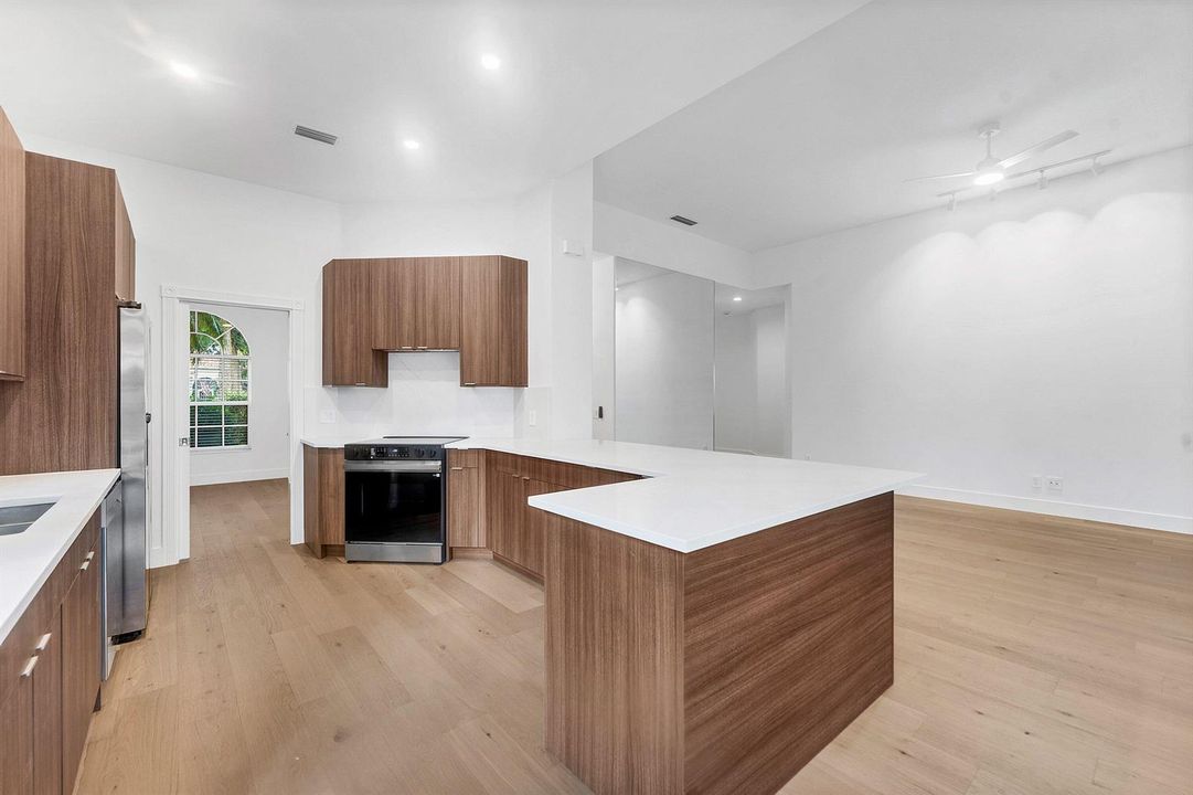 013-2580KittbuckWay-WestPalmBeach-FL-334
