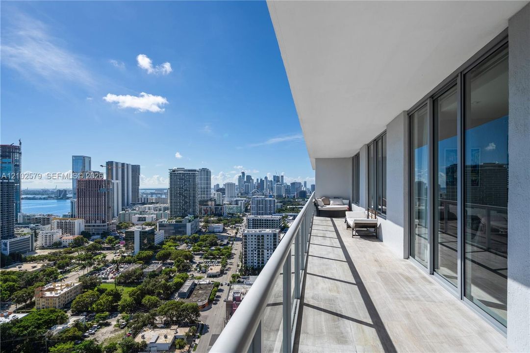 На продажу: $2,899,999 (3 спален, 4 ванн, 2928 Квадратных фут)