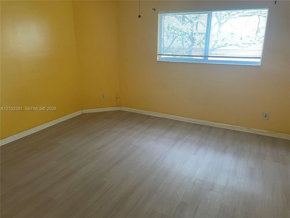 На продажу: $195,000 (2 спален, 2 ванн, 1096 Квадратных фут)