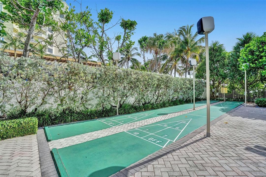 На продажу: $699,900 (2 спален, 2 ванн, 1500 Квадратных фут)
