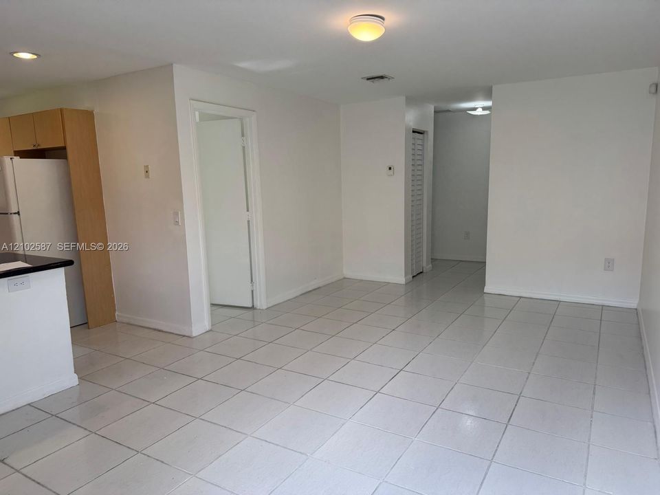 В аренду: $3,200 (4 спален, 2 ванн, 2415 Квадратных фут)