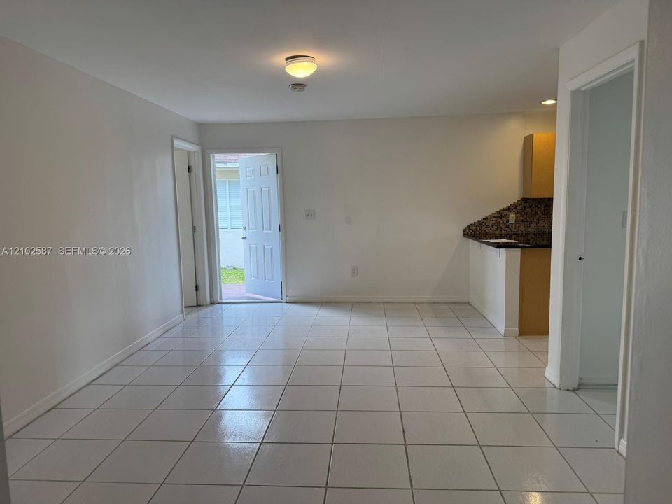 В аренду: $3,200 (4 спален, 2 ванн, 2415 Квадратных фут)