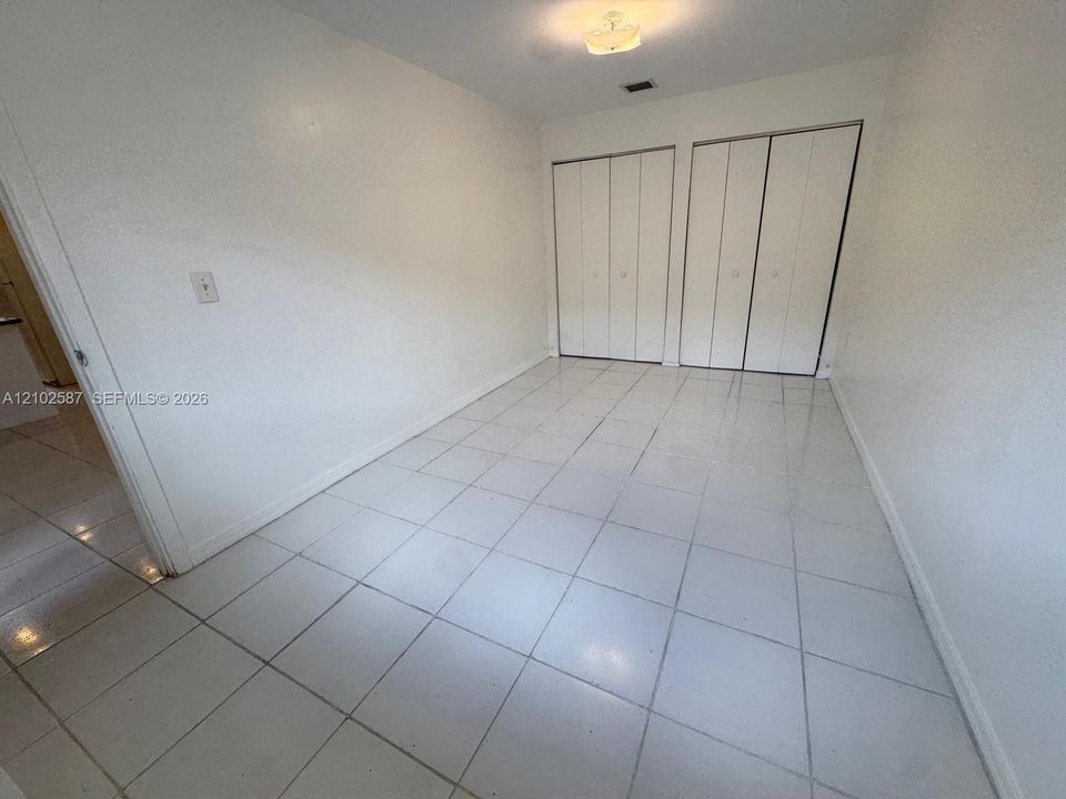 В аренду: $3,200 (4 спален, 2 ванн, 2415 Квадратных фут)