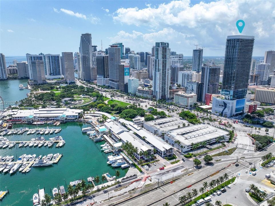 En Venta: $1,299,000 (2 camas, 2 baños, 825 Pies cuadrados)