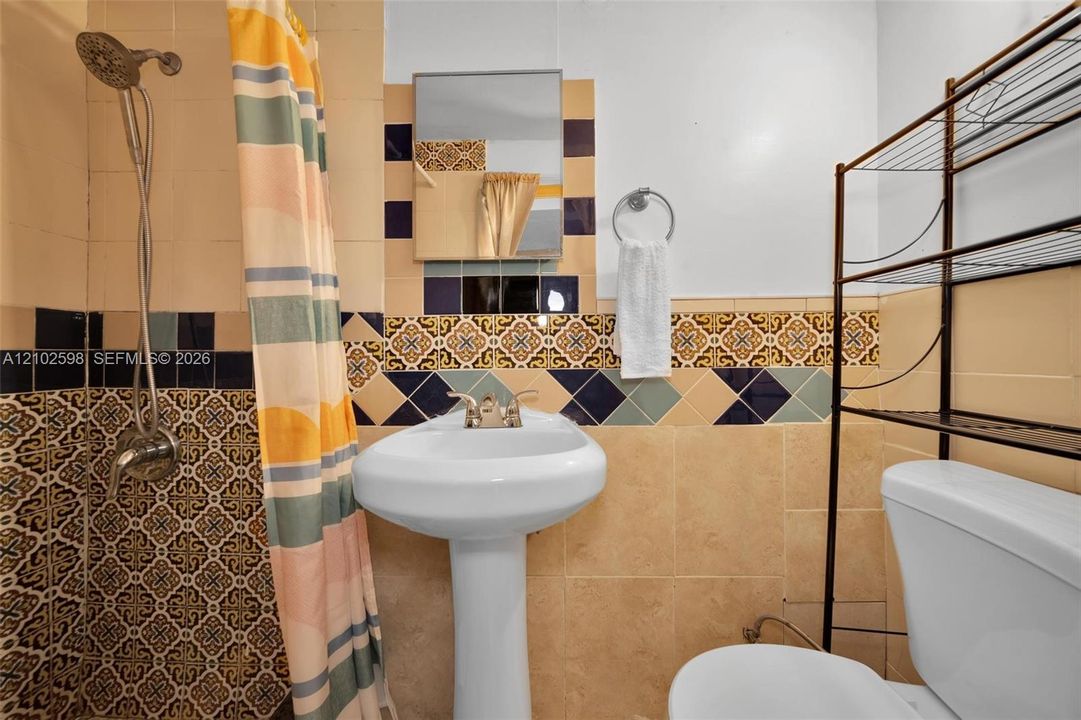 Functional bathroom space