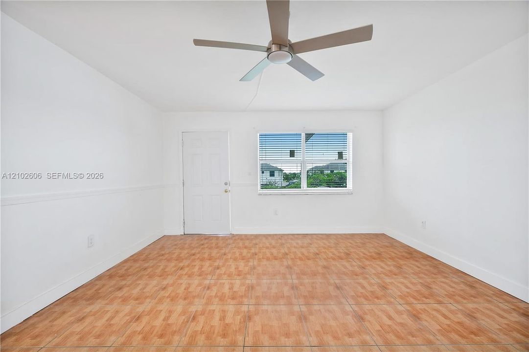 En Venta: $155,000 (2 camas, 2 baños, 1012 Pies cuadrados)