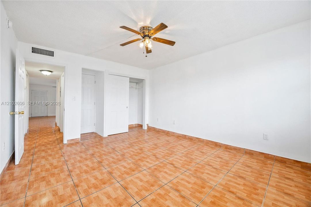 En Venta: $155,000 (2 camas, 2 baños, 1012 Pies cuadrados)